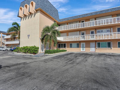 111 Doolen Court, North Palm Beach, FL 33408