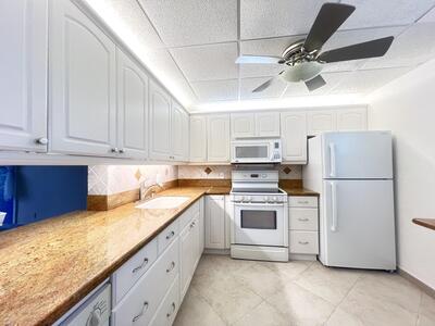 2615 NE 1st Court