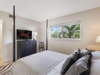 750 NE Spanish River Boulevard, Boca Raton, FL 33431