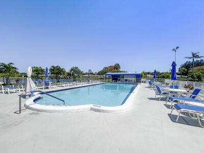 142 High Point Boulevard, Delray Beach, FL 33445