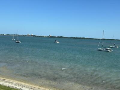 30 Harbour Isle Drive W, Fort Pierce, FL 34949