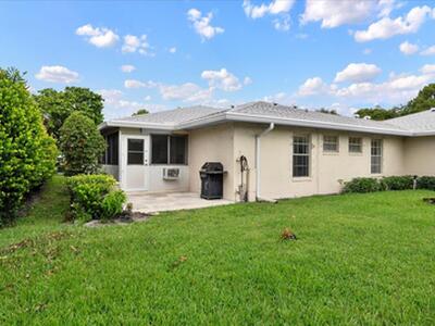 374 Bennington Lane, Lake Worth, FL 33467