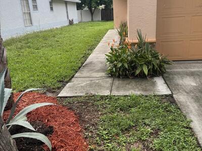 1364 Climbing Rose Lane