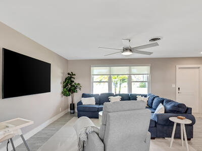 47 Ridgewood Circle, Tequesta, FL 33469