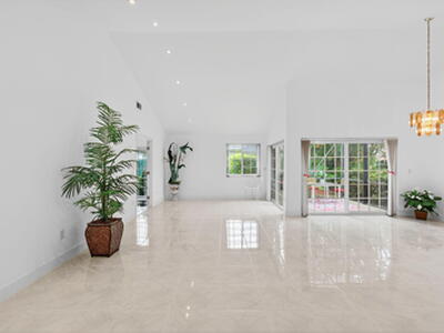 6105 Via Laguna Lane, Boca Raton, FL 33433