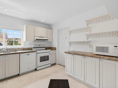 6105 Via Laguna Lane, Boca Raton, FL 33433