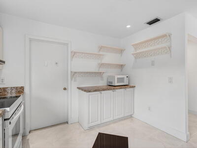 6105 Via Laguna Lane, Boca Raton, FL 33433