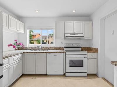 6105 Via Laguna Lane, Boca Raton, FL 33433