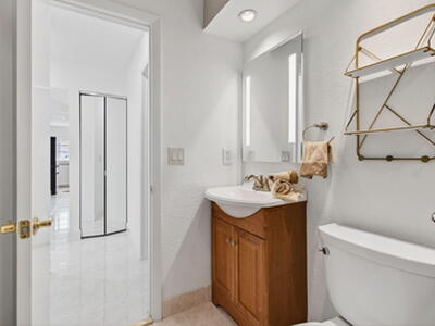 6105 Via Laguna Lane, Boca Raton, FL 33433