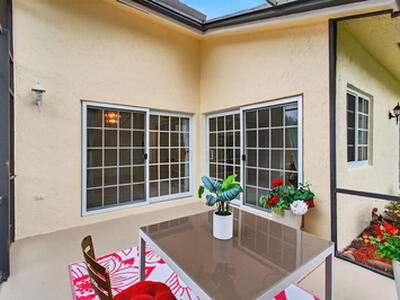 6105 Via Laguna Lane, Boca Raton, FL 33433