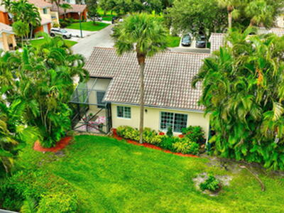 6105 Via Laguna Lane, Boca Raton, FL 33433