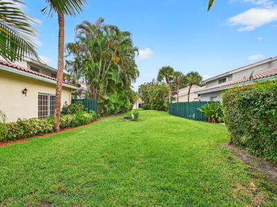 6105 Via Laguna Lane, Boca Raton, FL 33433