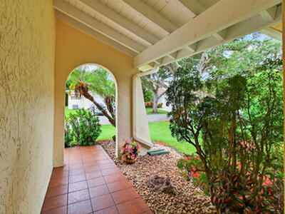 6105 Via Laguna Lane, Boca Raton, FL 33433