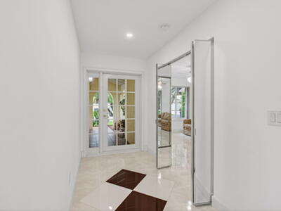 6105 Via Laguna Lane, Boca Raton, FL 33433