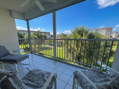 900 Dogwood Drive, Delray Beach, FL 33483