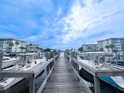 900 Dogwood Drive, Delray Beach, FL 33483