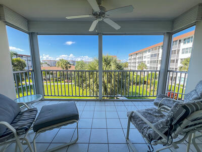 900 Dogwood Drive, Delray Beach, FL 33483