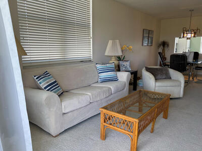 900 Dogwood Drive, Delray Beach, FL 33483