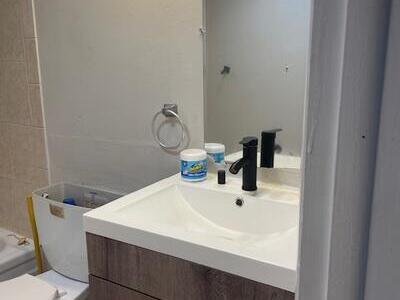 37 Kingswood B, West Palm Beach, FL 33417