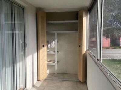 37 Kingswood B, West Palm Beach, FL 33417