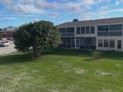 37 Kingswood B, West Palm Beach, FL 33417