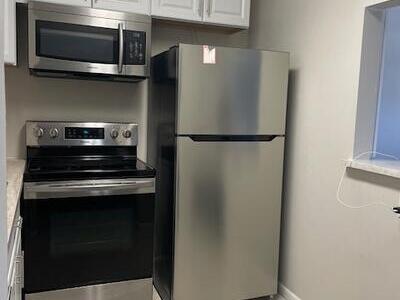 37 Kingswood B, West Palm Beach, FL 33417