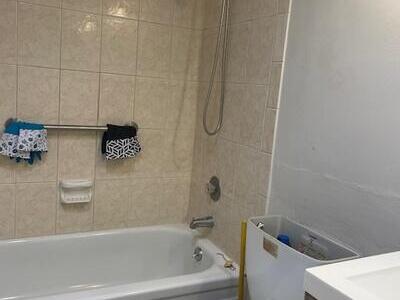 37 Kingswood B, West Palm Beach, FL 33417