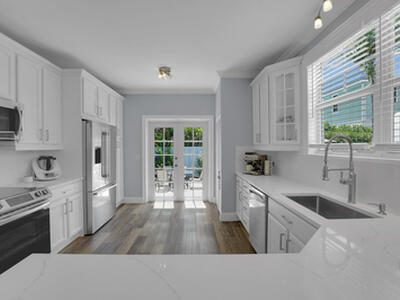 910 NE 2nd Avenue, Delray Beach, FL 33444