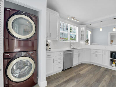 910 NE 2nd Avenue, Delray Beach, FL 33444