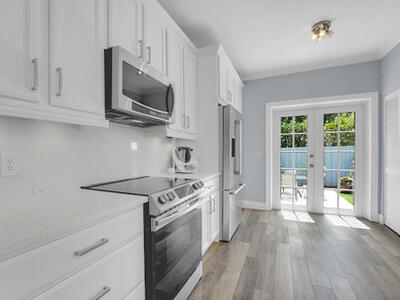 910 NE 2nd Avenue, Delray Beach, FL 33444