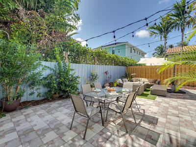 910 NE 2nd Avenue, Delray Beach, FL 33444