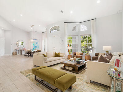 8852 154 Court N, Palm Beach Gardens, FL 33418