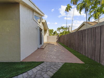 7621 Sierra Terrace W, Boca Raton, FL 33433