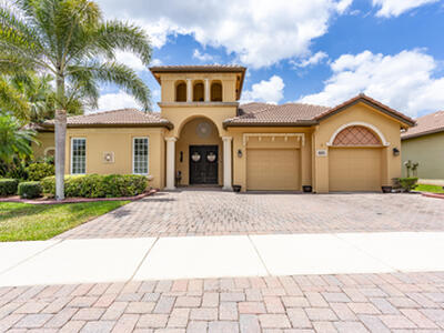 885 SW Grand Reserves Boulevard, Port Saint Lucie, FL 34986