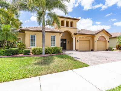 885 SW Grand Reserves Boulevard, Port Saint Lucie, FL 34986