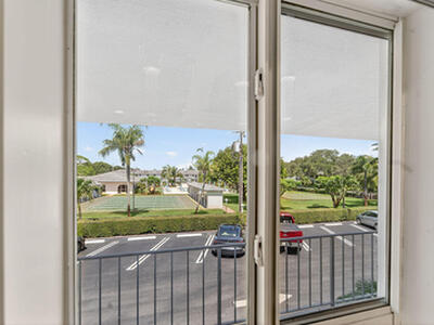 4 Westwood Avenue, Tequesta, FL 33469