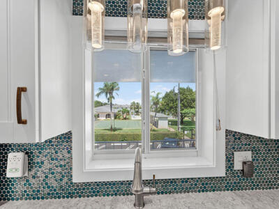 4 Westwood Avenue, Tequesta, FL 33469