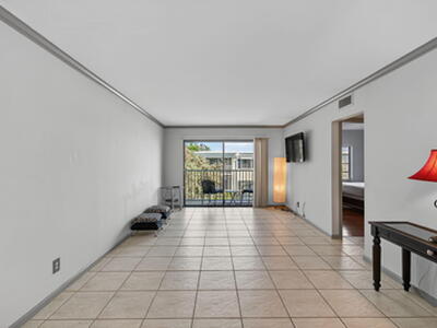 170 Cypress Club Drive, Pompano Beach, FL 33060