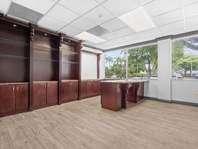 555 SW 12th Avenue, Pompano Beach, FL 33064