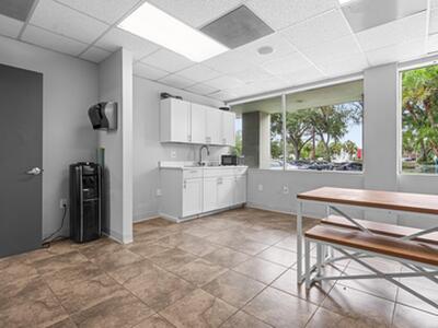 555 SW 12th Avenue, Pompano Beach, FL 33064