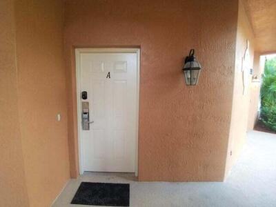 8239 Mulligan Circle, Port Saint Lucie, FL 34986