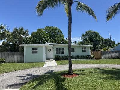 111 SW 10th Avenue