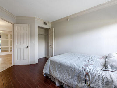 160 Yacht Club Way, Hypoluxo, FL 33462