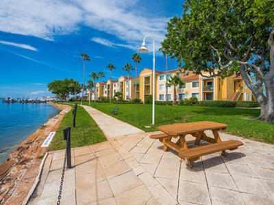 160 Yacht Club Way, Hypoluxo, FL 33462