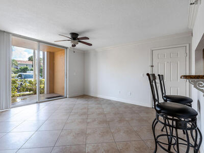 160 Yacht Club Way, Hypoluxo, FL 33462