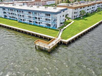 100 Shore Court, North Palm Beach, FL 33408