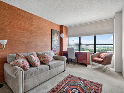 Hallandale Beach, FL 33009