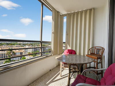 Hallandale Beach, FL 33009