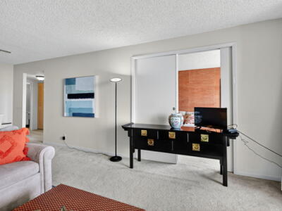 Hallandale Beach, FL 33009