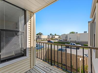 1596 Shaker Circle, Wellington, FL 33414